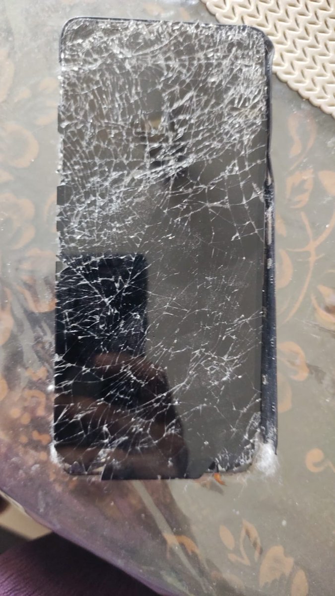 ambarastogi's tweet photo. 11 DAYS OF CHASING &amp; STILL NO RESOLUTION! Ordered a brand new #MotorolaEdge60Fusion, but got trash instead. Daily follow-ups, no solution. Mental distress is real. @Motorola, @motorolaindia, @PrashanthMani10, @Gadgets360
escalation needed! #ConsumerRights https://t.co/GB5Hm5irk1