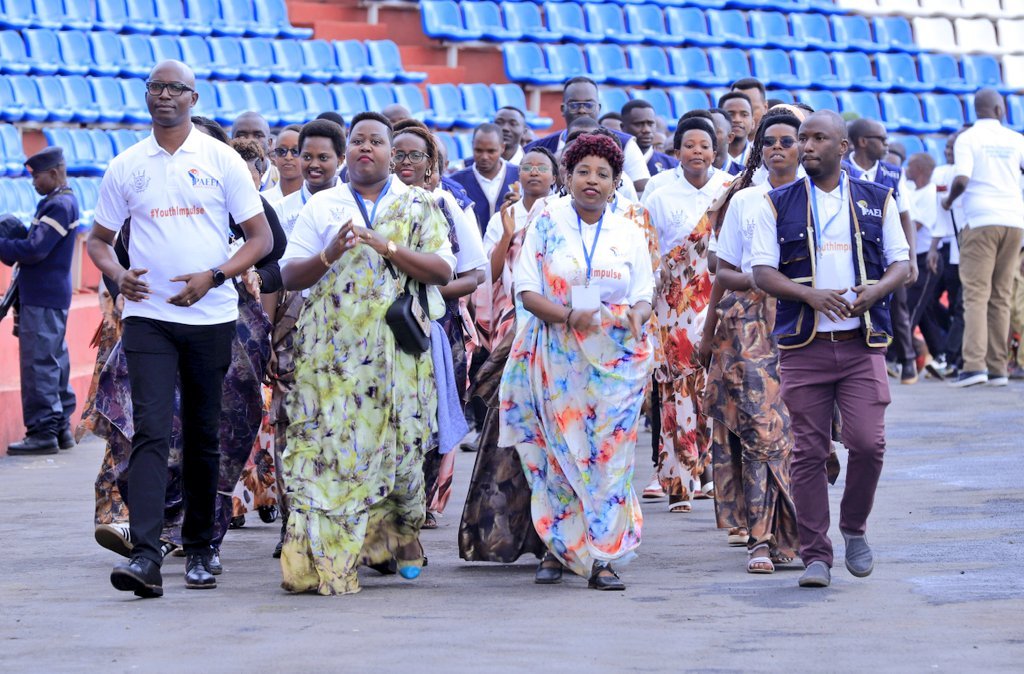 2/Le <a href="/PAEEJ_Burundi/">PAEEJ</a>  bénéficie d'une organisation robuste et d'une direction avisée, dotée de moyens de gestion conformes aux meilleures pratiques du secteur. Ces avantages lui donnent la capacité de réaliser la vision du gouvernement de réduire le chômage des jeunes. <a href="/NtareHouse/">Ntare Rushatsi House</a>