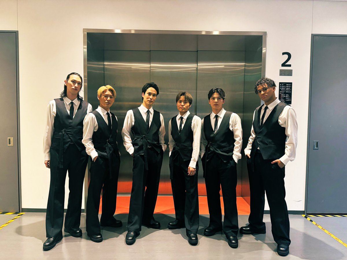 SUPER JUNIOR-L.S.S. 
JAPAN FAN CONCERT
〜いらっしゃいませ〜

2年半前のファンミに続き、
今回もダンサーブッキング&amp;振付まとめ
そして出演をさせていただきました‼️

#슈퍼주니어 #SUPERJUNIOR
#슈퍼주니어_LSS #SUPERJUNIOR_LSS 
#いらっしゃいませ #LSS
#PONPON #SUPERJUNIOR_LSS_PONPON