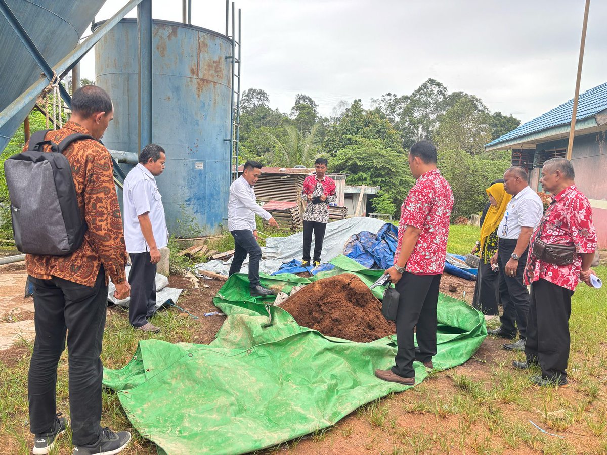 tpp_berau's tweet photo. Tim TAPM Berau &amp; Tim Penilai DPMK Berau menilai Pemanfaatan Teknologi Tepat Guna utk Program Ketahanan Pangan dan Pemberdayaan Ekonomi Masyarakat Tidak Mampu di Kec. Kelay. 
.
#tppprovkaltim
#tppberau
#TPPHadirUntukSemuaDesa
#BangunDesaBangunIndonesia
#DesaTerdepanUntukIndonesia https://t.co/t0KsHNFNUh