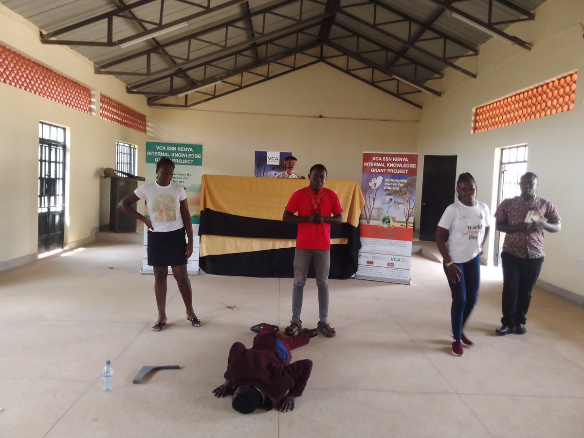 kenya_puppet's tweet photo. FUSION is a technique whereby different mediums are used in a single production.  Here the integration of puppetry and live acting created a multidisciplinary show on Climate Justice in Siaya County.  #ClimateKnowledgeBrokerage #WeAreVCA https://t.co/QoW6LbmMp1
