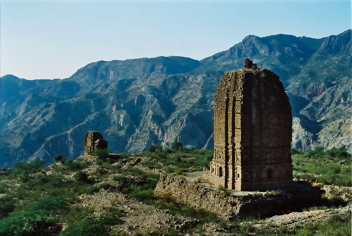 Yaduvam's tweet photo. Last remnants of the Hindu Shahi kingdom that once protected the frontiers of India. https://t.co/YkVi0XVIBb