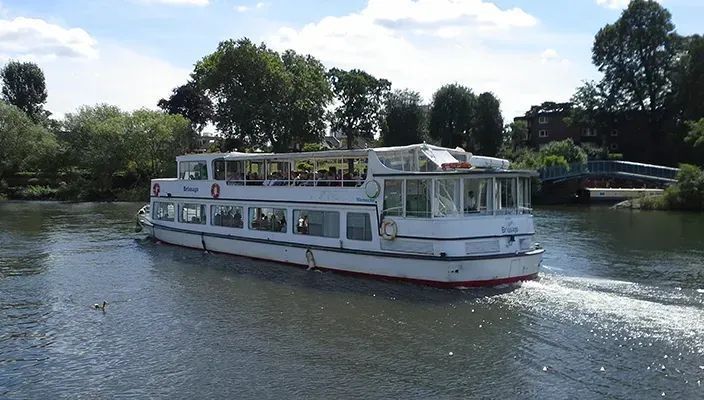 JGF_BOATS's tweet photo. All of our vessels are assessable for our #Walton to #HamptonCourt #BoatTrip.
We offer a 1½ hour trip and a 2-hour trip.
This service runs all year round.
For pricing, please press the link below. 
🌐https://t.co/hPnNk4Vi3k 
(We only accept a minimum of 30 people)

#boatcruise https://t.co/4c1RYKMpPz