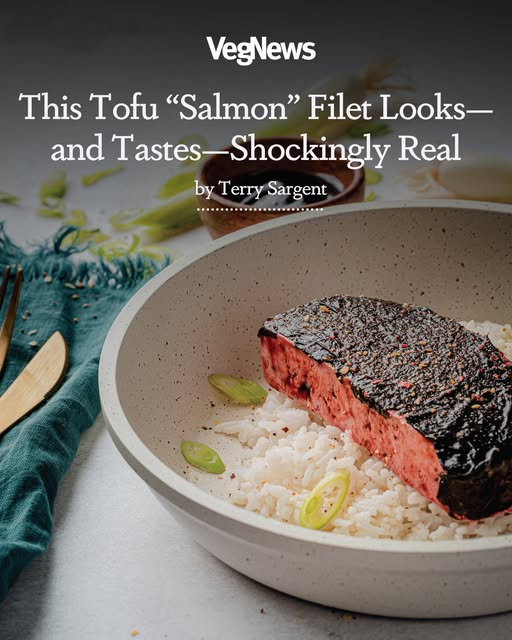 VegNews's tweet image. It's crazy how a simple sheet of nori can transform the flavor of tofu into something distinctly seafood-like. #fishfree
vegnews.com/recipes/vegan-…