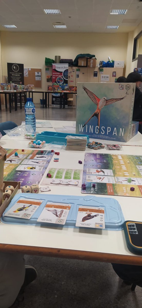 Algunes fotos d'ahir a la #firarolcat! Avui més i millor 🔥

De 10 a 1am ens trobaràs a la plaça cívica de la <a href="/UABBarcelona/">Universitat Autònoma de Barcelona</a>  amb #jocsdetaula #rol #wargames #paradetes d'artistes i molt més 😍

Ens veiem allà! 🥰