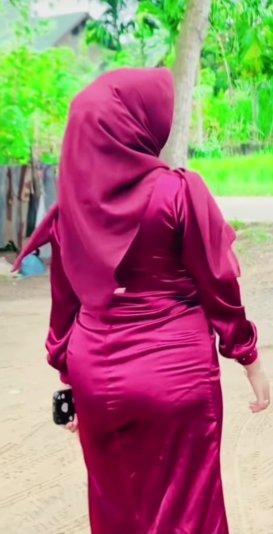 Pantat mu menggoda💦💦💦