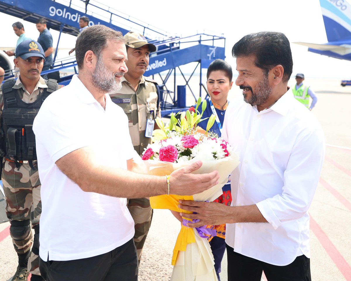 revanth_anumula's tweet photo. Welcome to Leader of Opposition, and Hope of India Shri @RahulGandhi ji to the #BharatSummit in #Hyderabad. 

The entire summit, country and people sharing our liberal, democratic &amp; progressive values across the world are eagerly waiting for your address.

@BharatSummit_25 https://t.co/ZL7B8Hhp8e