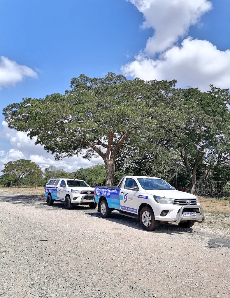 selfstyledking's tweet photo. Rovert Tree, Pandamatenga, Botswana. https://t.co/PdRiuKYhoN