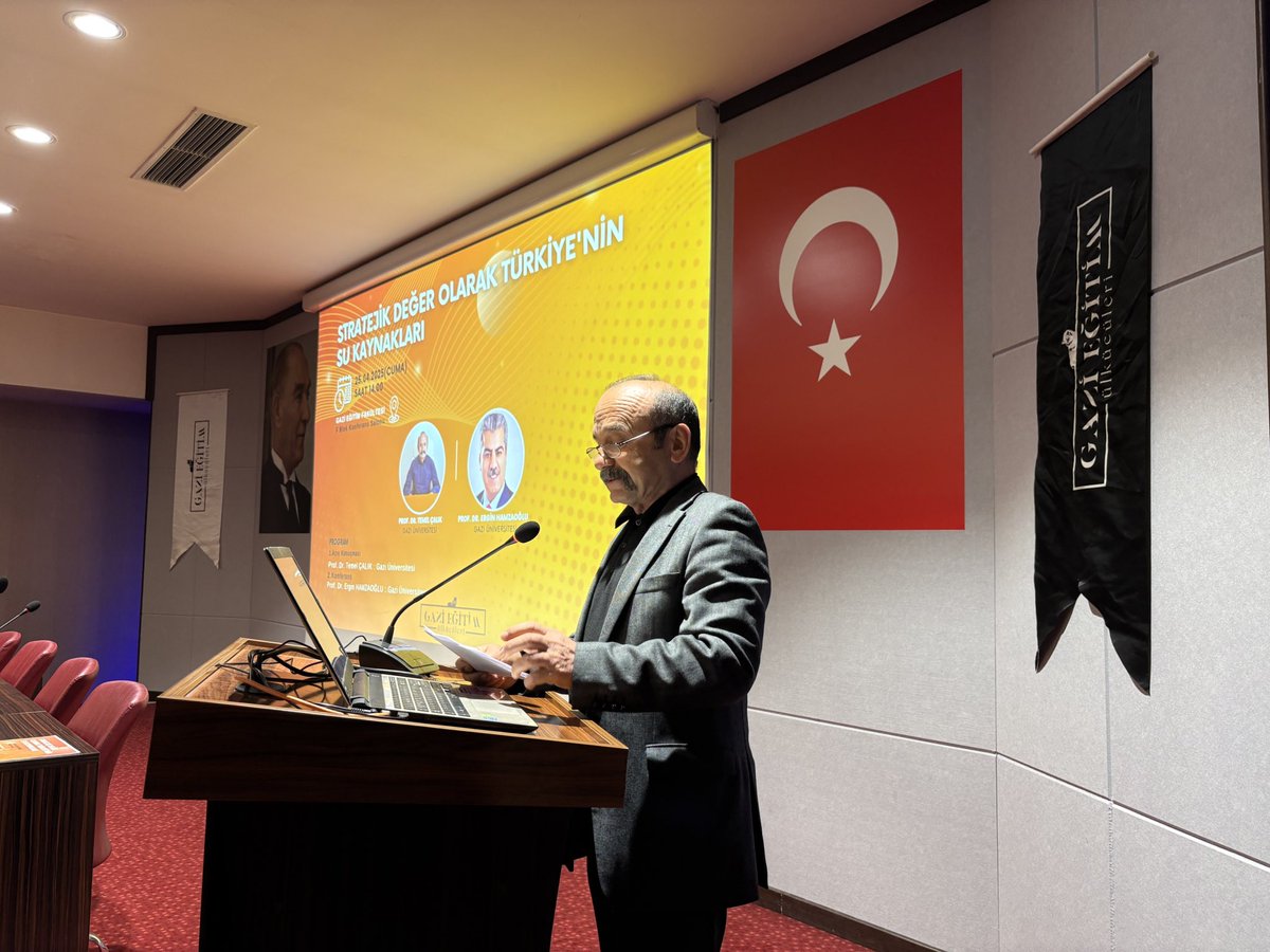 gaziliulkuculer's tweet photo. Gazi Eğitim Fakültesi Teşkilatımız tarafından, Prof. Dr. Temel Çalık ve Prof. Dr. Ergin Hamzaoğlu hocalarımızın katılımlarıyla “Stratejik Değer Olarak Türkiye’nin Su Kaynakları” konulu konferans gerçekleştirildi. 🇹🇷
@GefUlkuculeri 

@ayyildirim1 
@omersanli04 
@SurenlerKayra01 https://t.co/fowoW0nKpA