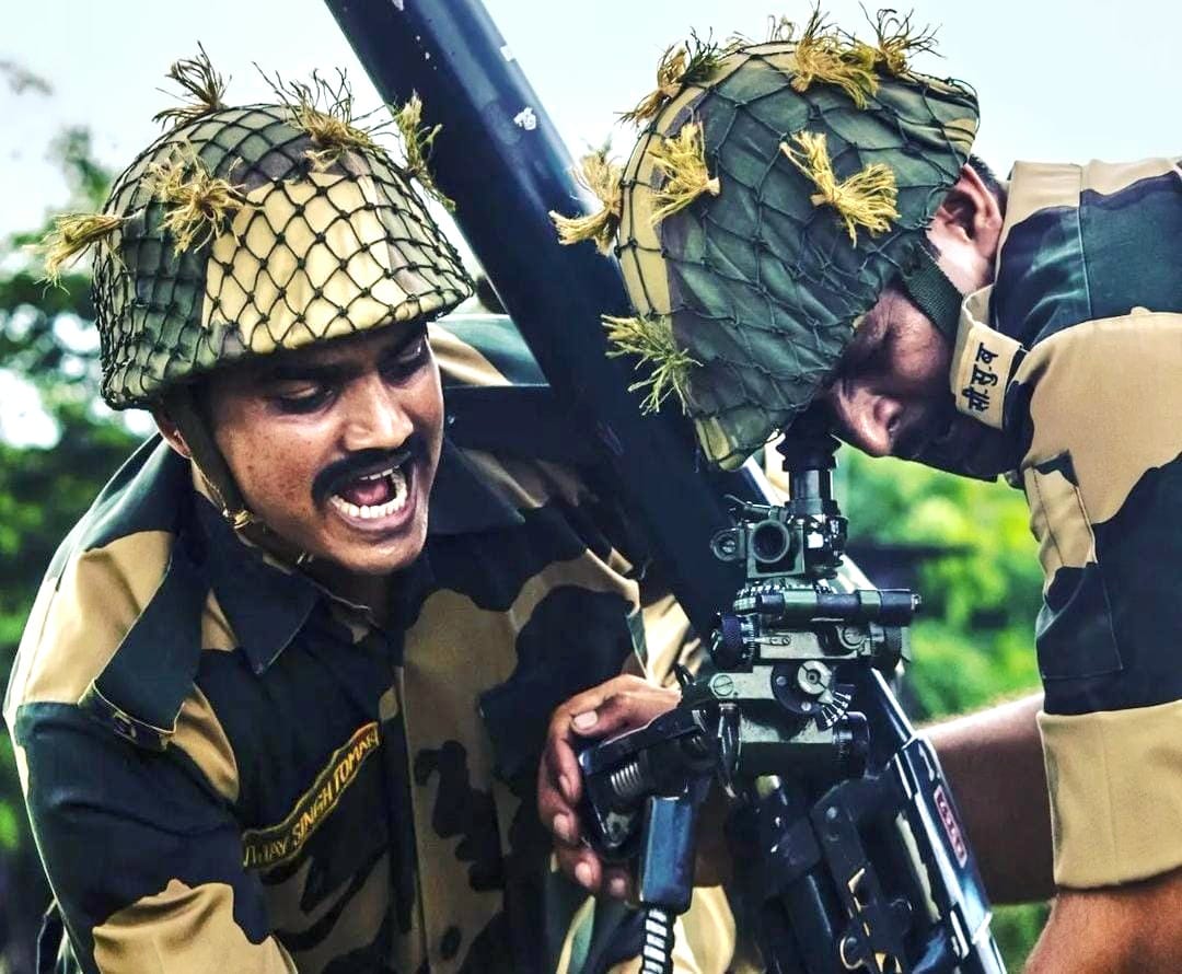 हर बाजी तू जीतेगा,
यदि निश्चय निर्धार तेरा हो।
ध्येय नहीं नजरों से ओझल,
सदा अचूक हर वार तेरा हो।

जिसने माना हक है उसका,
विजय पताका फहराने का।
कौन भला कर सके पराजित,
दम किस में उसे हराने का II

सीमा सुरक्षा बल - सर्वदा सतर्क
#सीमासुरक्षाबल
#प्रथमरक्षापंक्ति
#जीवनपर्यन्तकर्त्तव्य