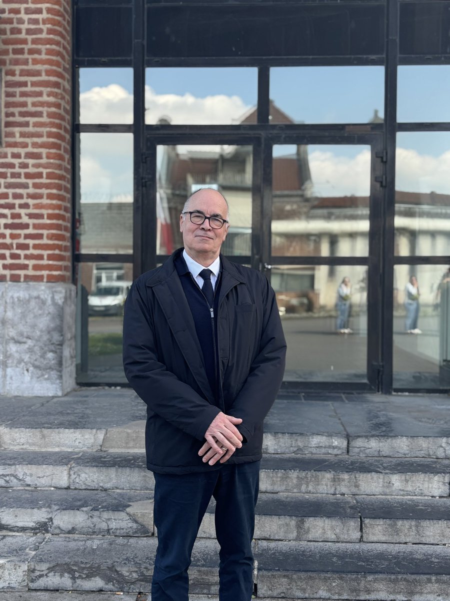 Tesson59's tweet photo. Hier après-midi, visite de la maison d’arrêt de #Cuincy aux côtés de @joshuaHochart , mon ami sénateur du #Nord. Je note les très intéressants échanges menés avec les personnels sur leurs conditions de travail. Je tiens à leur exprimer mon soutien le plus attentif à un moment où l’accomplissement de leur mission s’avère si difficile.