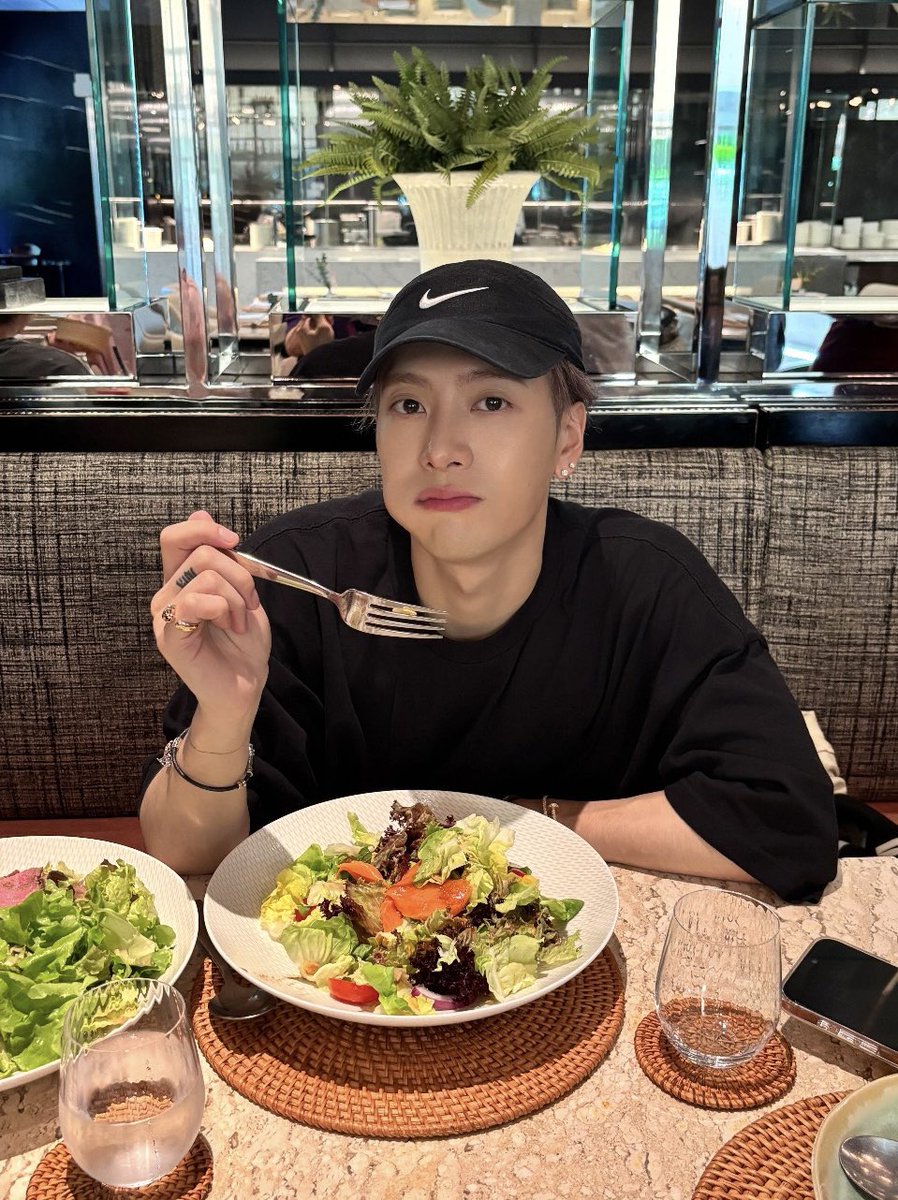 น้องแจ็คหม่ำๆ หม่ำๆกู๊ดบอย😆
#JacksonWang