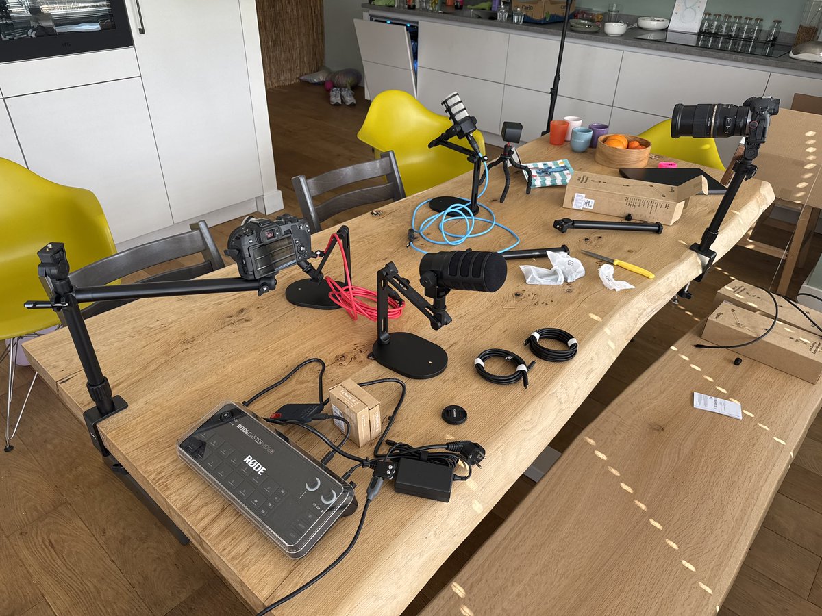 | FUTcoaching | tweet media