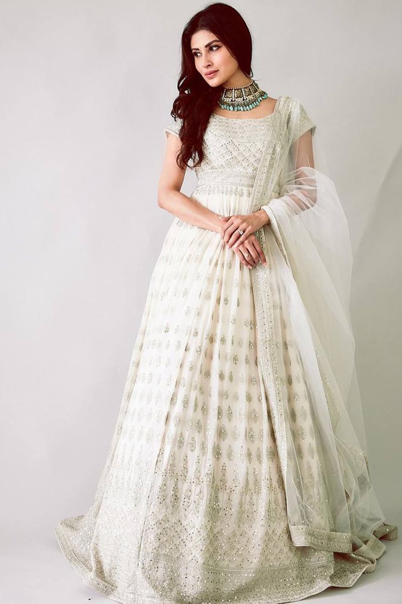 FunPlanet365's tweet photo. #CelebDress #StarContent
26.4
Post 1
#KritiSanon #AishwaryaRai #PoojaHegde #MouniRoy https://t.co/9cBbaBIEux