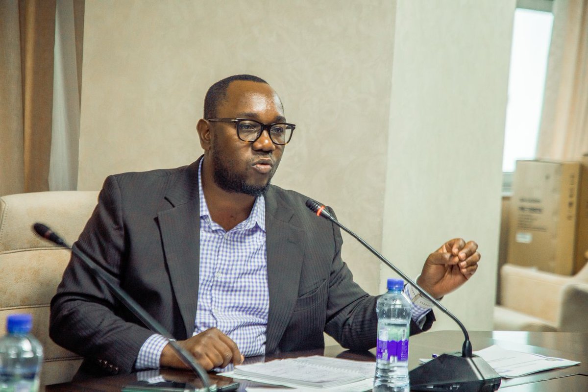 Matukio mbalimbali katika picha wakati Mabalozi wapya wanne,  walipofanya  ziara ya kikazi Mamlaka ya Usimamizi wa Bandari Tanzania (TPA) ili kujifunza shughuli za utekelezaji Bandarini na kufahamishwa masuala muhimu yatakayowasaidia katika nchi wanazokwenda kuiwakilisha Jamhuri