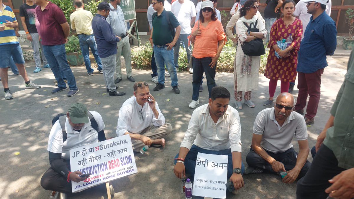 pantgaurav77's tweet image. A decade and more, waiting not for luxury—but for the basic right to live in what is ours #surakshahomebuyers #jaypeewishtown #cheated @SunPharma_US @narendramodi @myogiadityanath @myogioffice