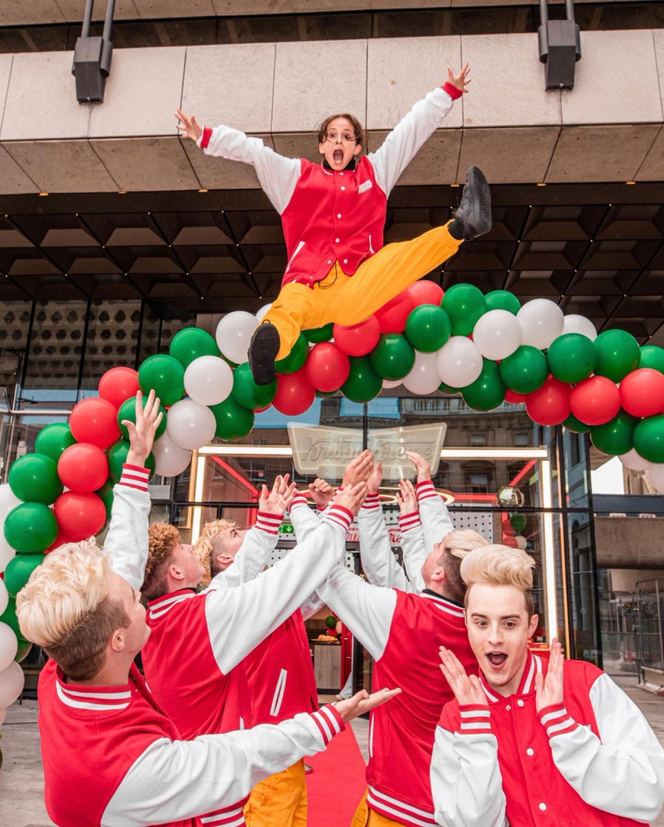 We’ve proudly performed at Krispy Kreme openings across Ireland — a collab we love!
Our adult pros and younger performers brought the energy, wowed the crowds, and even danced alongside Jedward to open a store!
📩 houseofswaghos.com