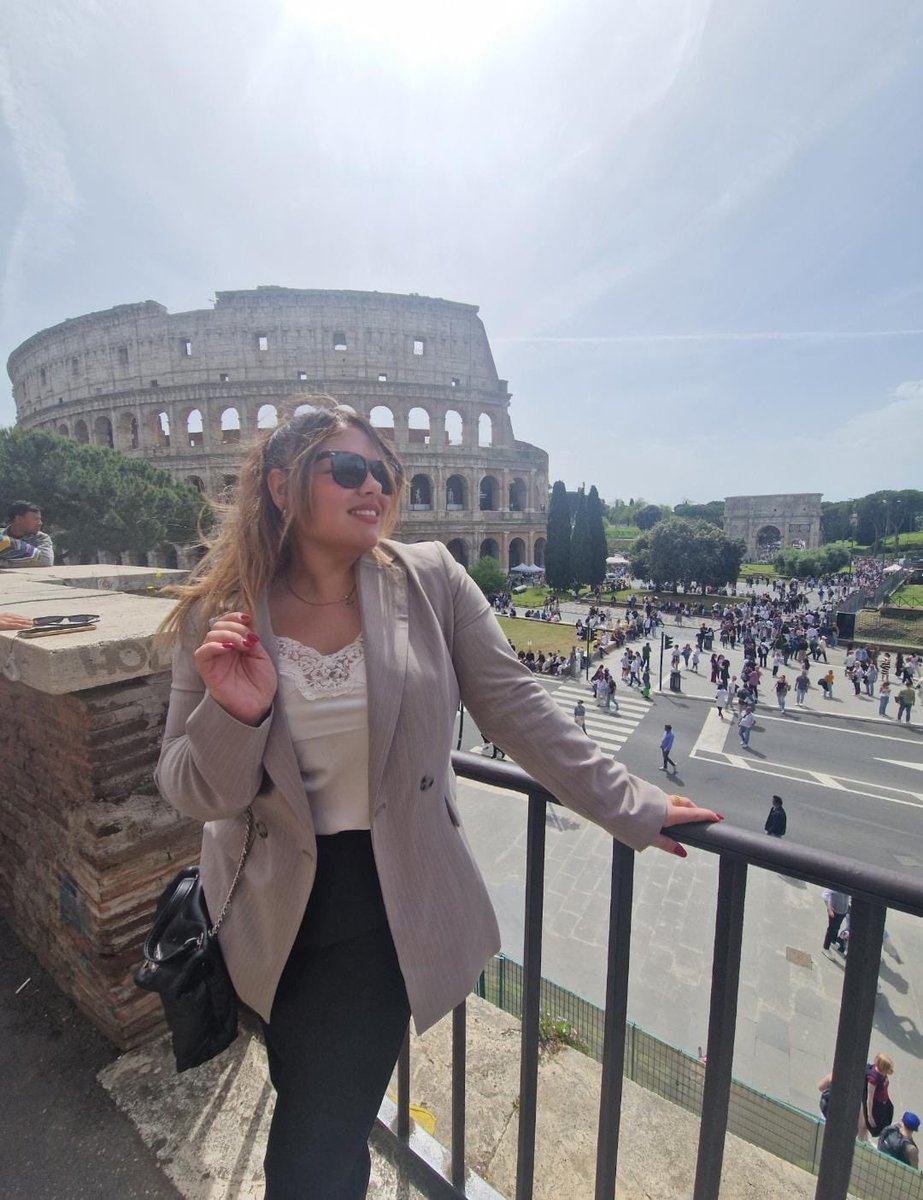 RaqueliiTa_mr's tweet photo. bella roma https://t.co/HKuSPNsaCq