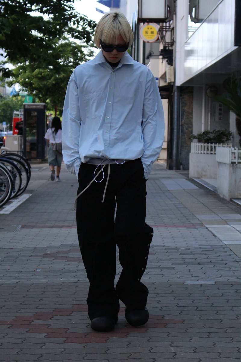 lhp_nagoya's tweet image. 【styling】

eyewear : #Balenciaga 
inner       : #prototypes 
shirt        : #prototypes 
pants      : #drkshdws 
shoes     : #camperlab 

instagram.com/lhp_nagoya?igs…

#styling #spring #summer #セレクトショップ #アパレル #lhp #lhpnagoya