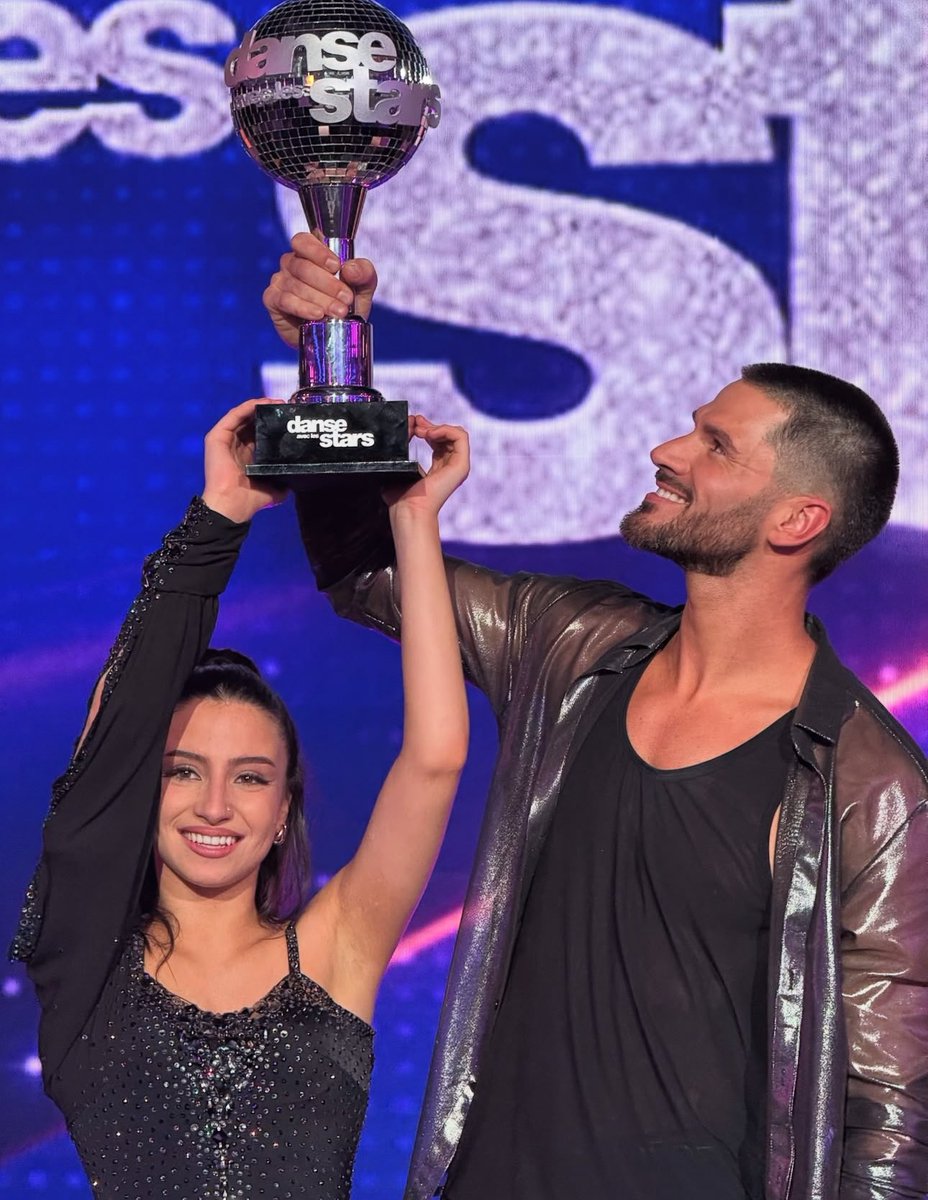 👏 Bravo à Lénie et Jordan Mouillerac pour leur victoire hier soir dans #DALS 

Un grand bravo également à toutes les équipes qui ont travaillé sur ce programme 🕺

<a href="/CamilleCombal/">Camille Combal</a> <a href="/JMGenereux/">Jean Marc Genereux</a> <a href="/LeChrisMarques/">Chris Marques</a> <a href="/AprikianAra/">Aprikian Ara</a> <a href="/JulietteTella/">Juliette.☀</a> <a href="/RomualdFERRER/">Romuald FERRER</a> <a href="/emiliebud/">Emilie Budzynski</a> <a href="/xgandon/">Xavier Gandon</a> <a href="/DALS_TF1/">Danse Avec Les Stars</a>