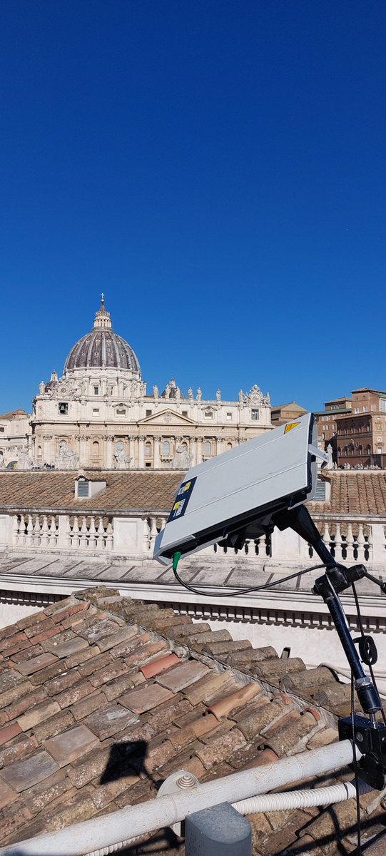 Maxence Lambrecq (@maxencelambrecq) on Twitter photo France Inter en direct de Rome, ça passe par ce petit objet.
Spéciale de 11h à 12h <a href="/franceinter/">France Inter</a> France Inter en direct de Rome, ça passe par ce petit objet.
Spéciale de 11h à 12h <a href="/franceinter/">France Inter</a>