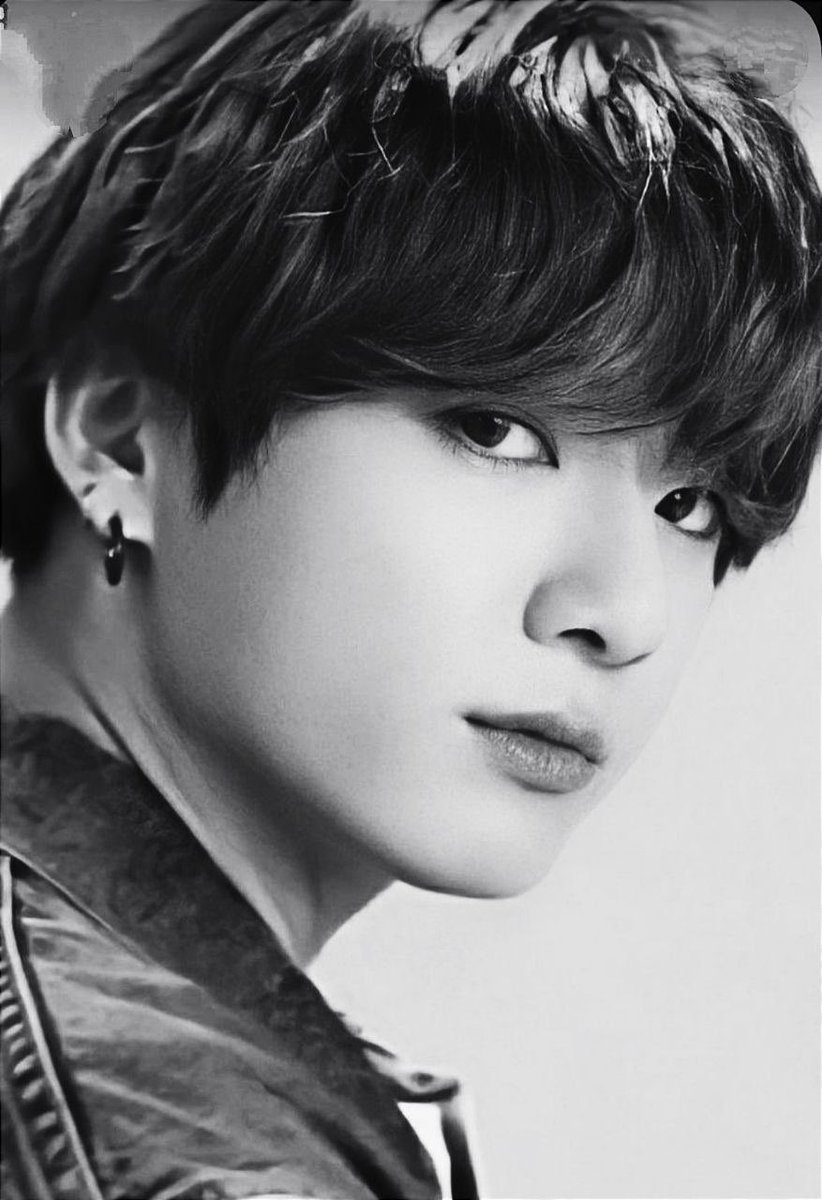 BTS_twt___JKOOK's tweet photo. Be kind to your past versions. No one knew what you know now.

#JUNGKOOK https://t.co/5u8InEt9HL