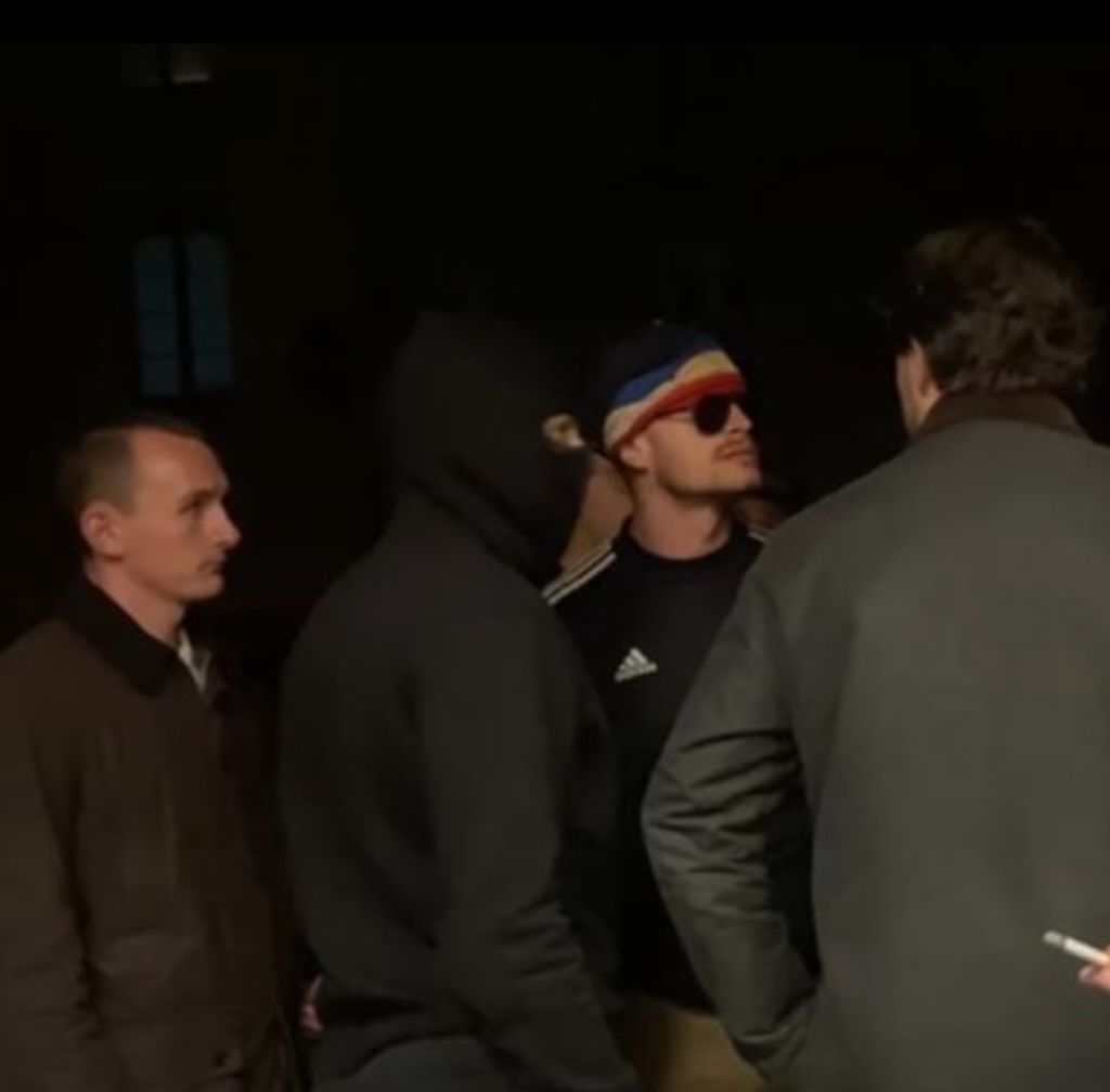 RedVanguard81's tweet image. Cette nuit à Albi une vingtaine de personnes affiliées à Patria Albiges ont attaqué la terrasse du bar Le Cosy en gazant et frappant plusieurs personnes. À la tête de cette attaque Thomas Rouquette. Colistier du FN en 2014 @Fr_Cabrolier à #Albi.
@prefet81