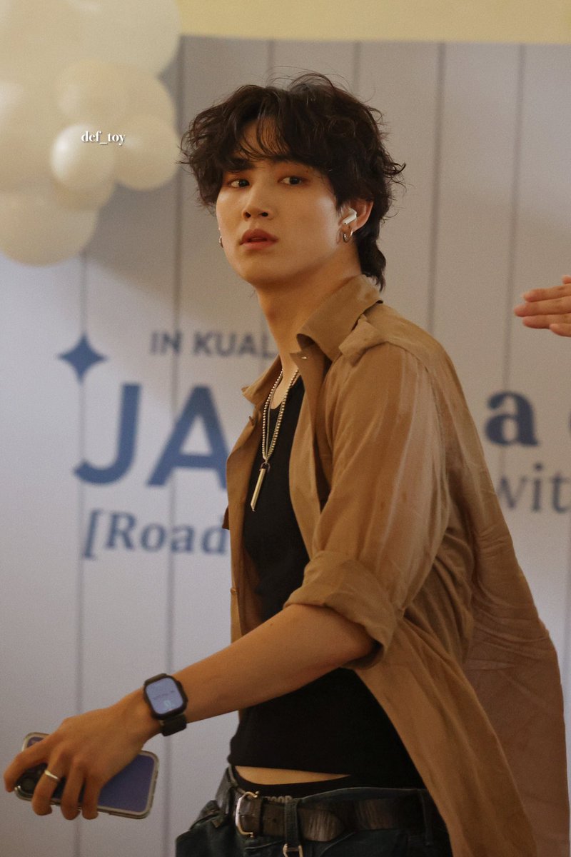 polypolyjung's tweet photo. Looks today 🥹💙✨

#JAYB https://t.co/egMITcixDy