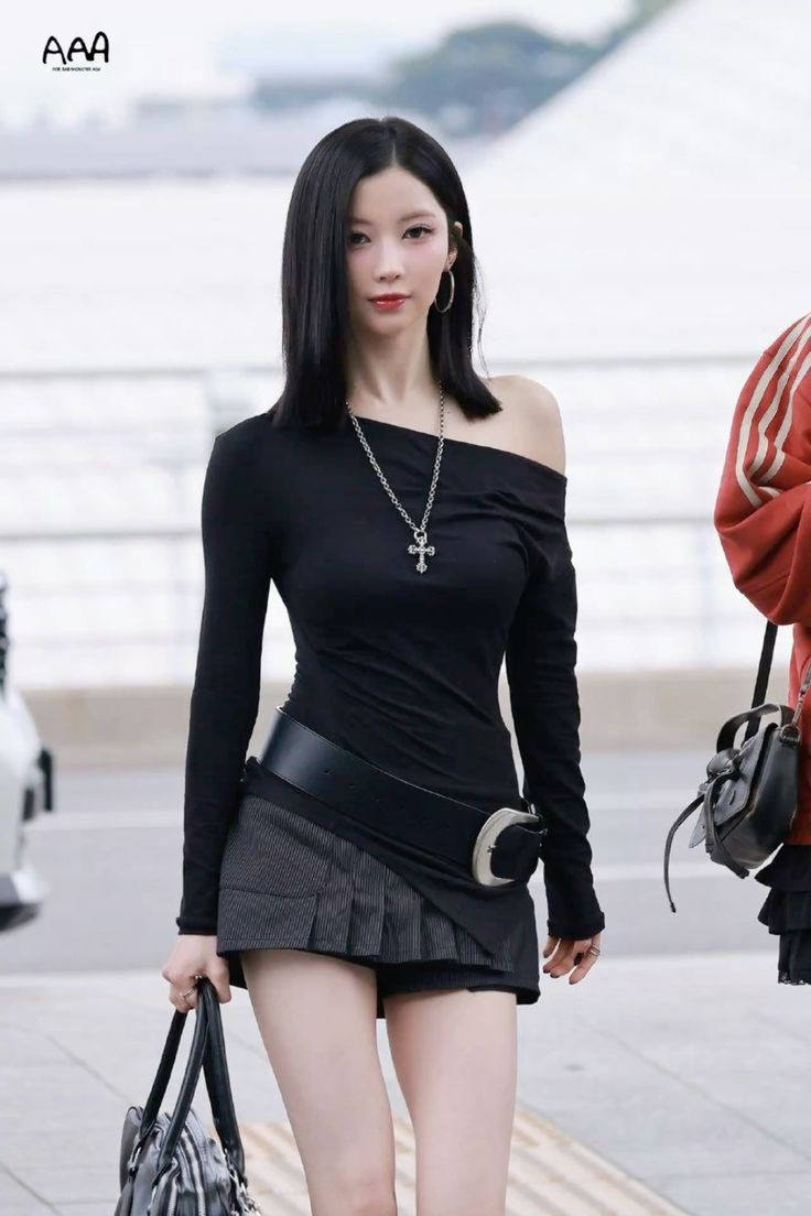 ️️ ️️

Spotted on April 26, 2025: LORRAINE and NARCISSA at @ofSTREETKIDZ's Comeback Showcase "𝗧𝗜𝗗𝗘 𝗢𝗙 𝗧𝗥𝗜𝗨𝗠𝗣𝗛" #PathToVICTORY at Singapore National Stadium. A special evening filled with support and excitement.
️️ ️️
️️