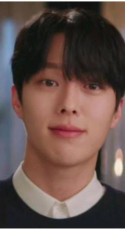 イオンモールで首かしげぶりっ子ポーズをする、愛すべきマイダーリン💓そしてもう1枚はこれまた愛すべきギヨン様💓世界が大好きな人たちで溢れてて幸せ♡