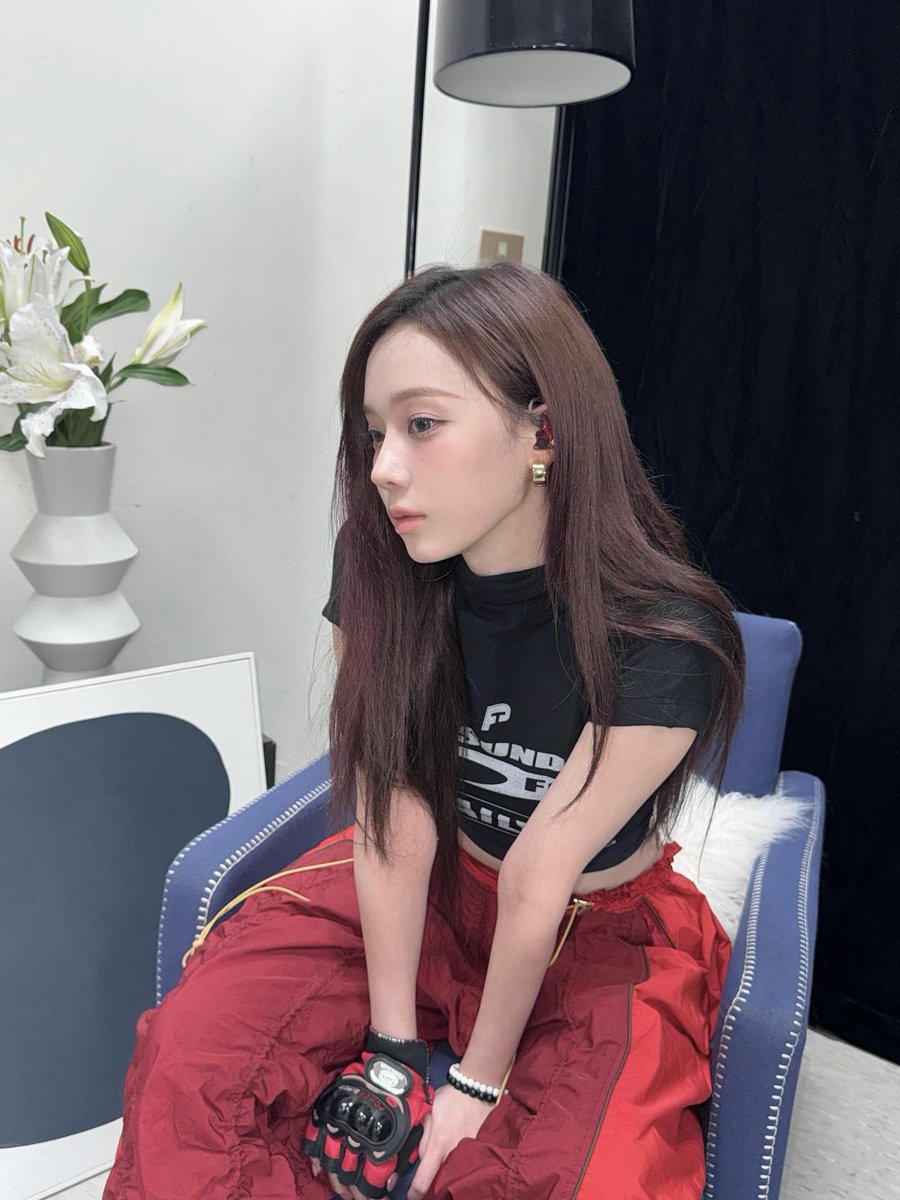 hourlykwinter's tweet image. imwinter instagram update