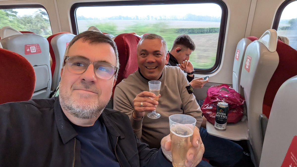 bacon3008's tweet photo. @AlexDomun @BurnleyOfficial https://t.co/XOfZBVc3Y1