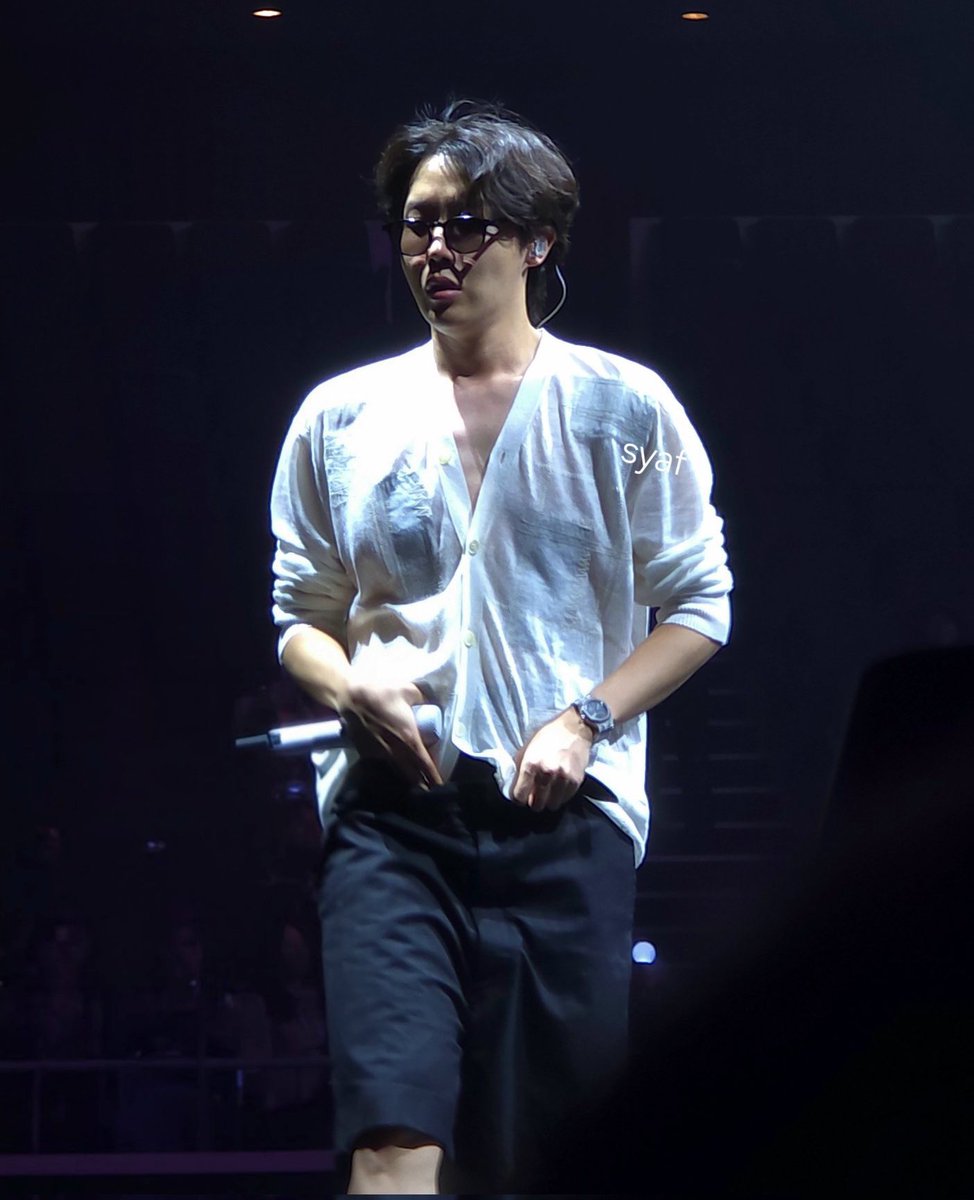 jhopewaist tweet picture
