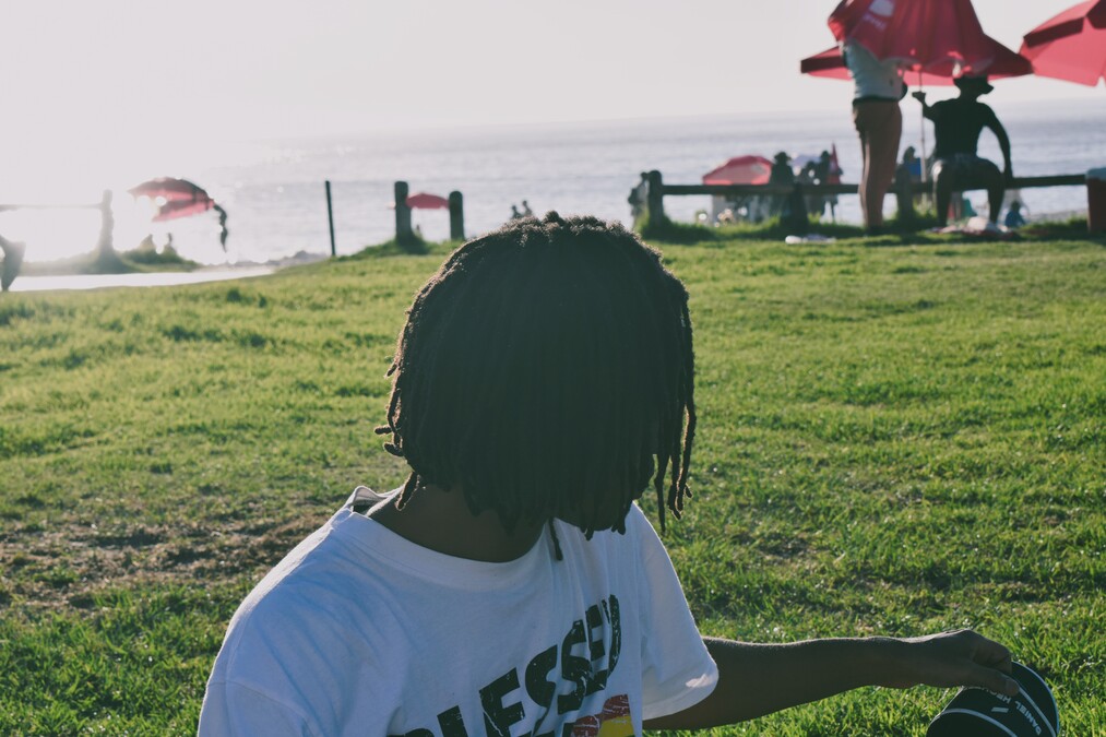 Camps Bay Beach's history begins with indigenous Khoi and San people, later evolving through Dutch colonial times to a popular tourist destination.

📷: <a href="/NikonUSA/">NikonUSA</a>
👕: UmoJa Urban Culture
👟: <a href="/TruworthsTweets/">Truworths</a>