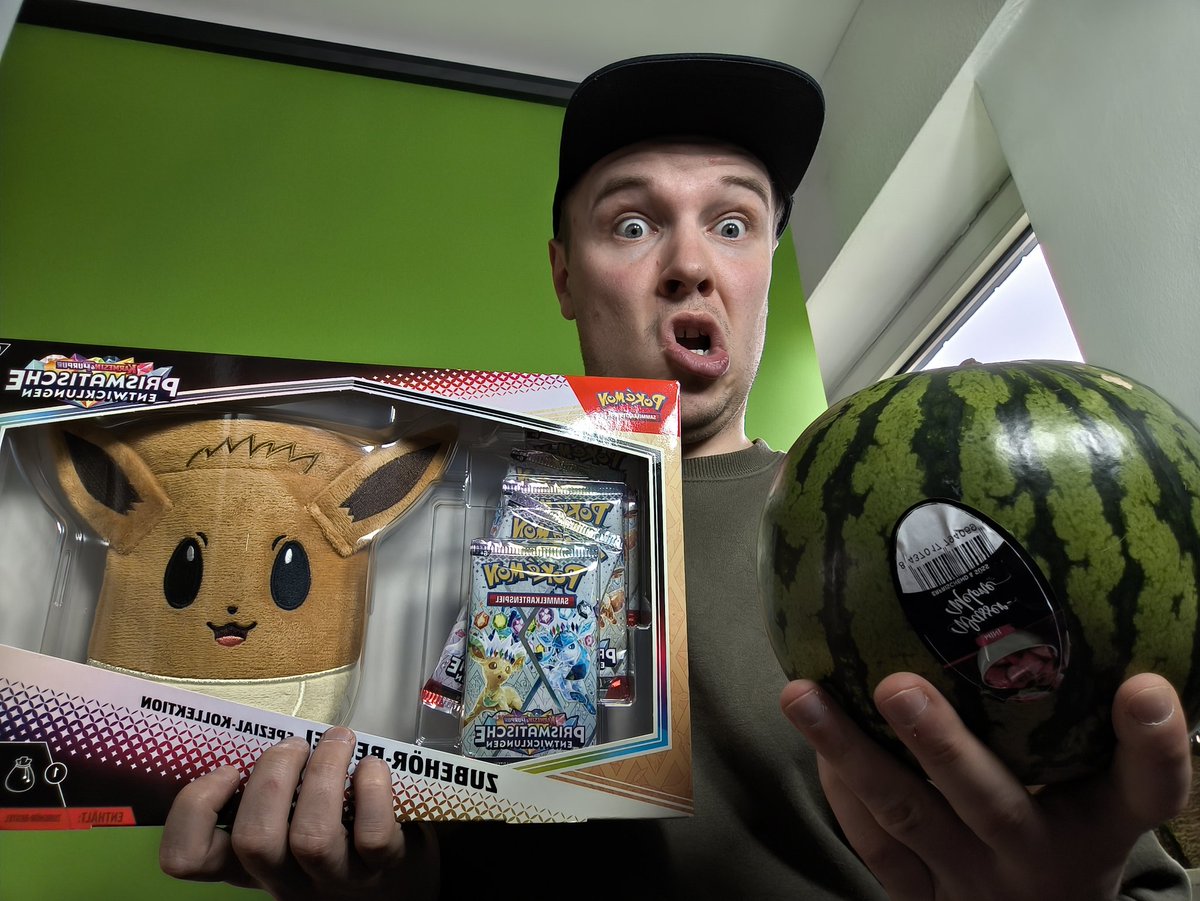 Stream + Giveaway 

Challenge für euch:

Ich habe eine Melone und ne Menge Gummibänder gekauft!! 
Für jedes gekaufte Booster im Shop packe ich ein Gummiband um die Melone. 
Sollte die Melone platzen und mein komplettes Setup versauen, verlose ich diese Prismatische Entwicklung