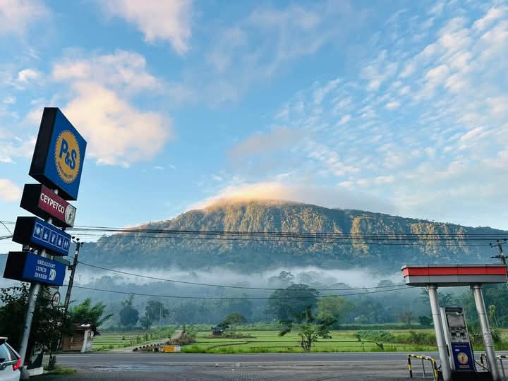 Shed එක තියෙන තැන 🤩⛰️⛽
📌 Pelmadulla, Sri Lanka