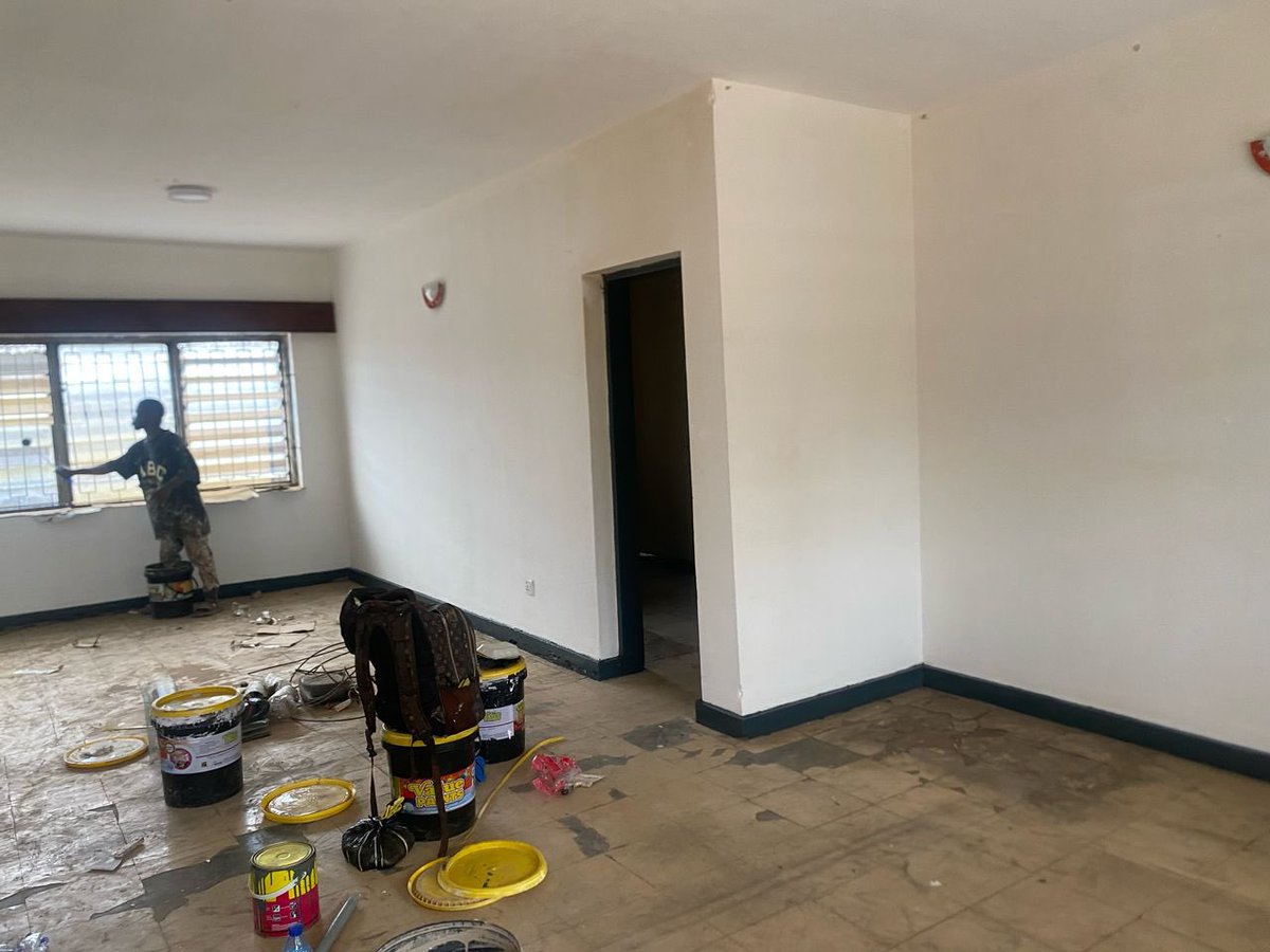 kokoandah's tweet image. We installed electrical wires, sockets, bulbs 💡 and lamp holders then began painting the entire space, room by room. A new wonder began to unfold…as gradually the space began to take shape #libraryspace #renovation #infrastructure #partnerships @DangoteGroup @Lafarge_Africa