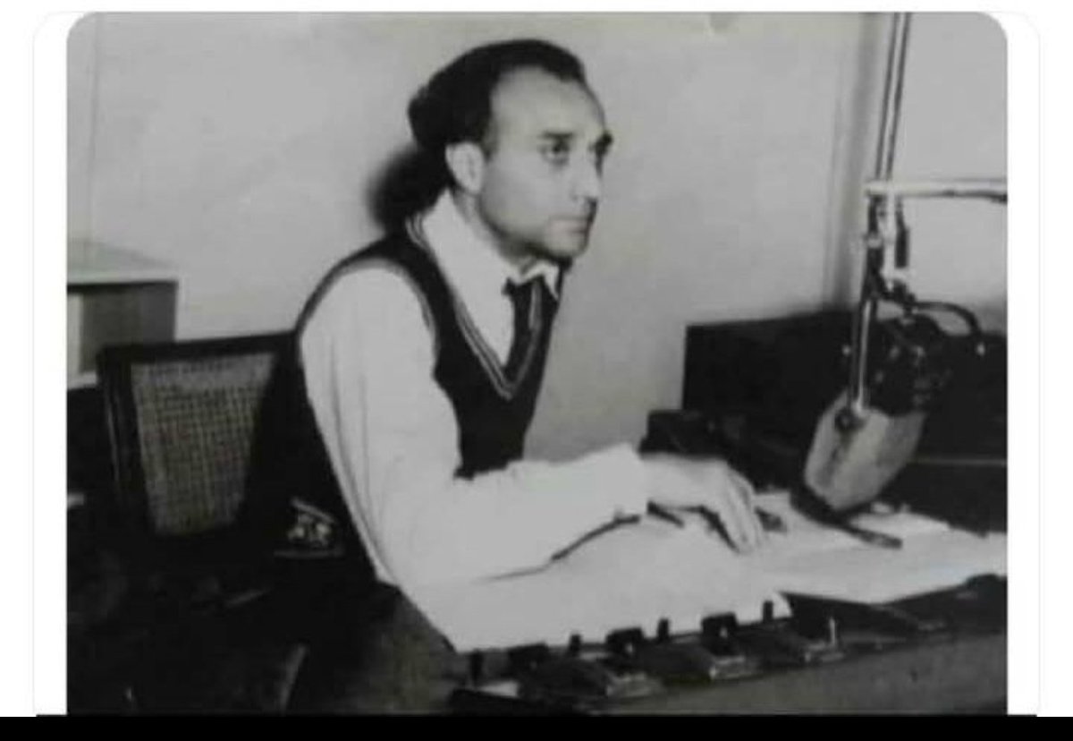 AmjadHafeez19's tweet photo. Ye Radio Pakistan hai 

India Nahi Raha .. hum Delhi se bol Rahay Hain ... 😉 https://t.co/U2paWUkEhl