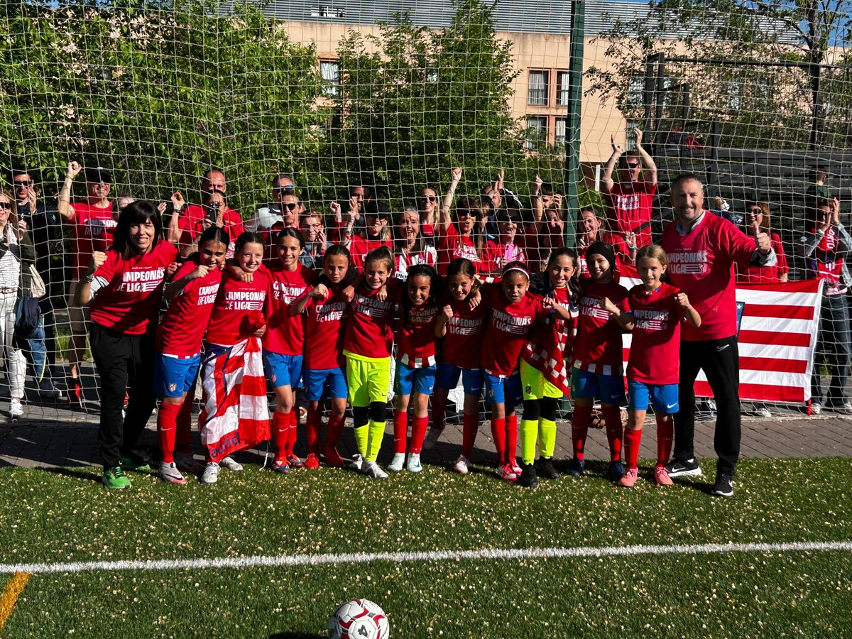 ¡El Benjamín L, campeón de Liga del grupo 18 de Primera Benjamín! 🏆

Nuestras rojiblancas concluyeron el campeonato invictas para alzarse con el título 🙌

¡Enhorabuena, campeonas! ❤️🤍