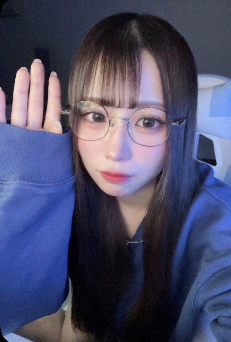 xx_pity's tweet image. 遠視だからメガネかけたら目でかくなる
またおすすめのアイス共有しとくね🍨