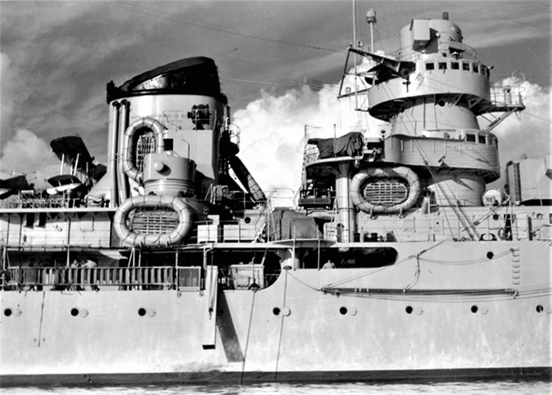 At the start of WW2, the Duca degli Abruzzi class light cruisers were the most advanced ships of this type, in the ranks of the Regia Marina. 
 In this video I talked about the consistency of the Regia Marina at the start of WW2: youtu.be/UlJjyWJm3RI?si…
#ww2 #regiamarina