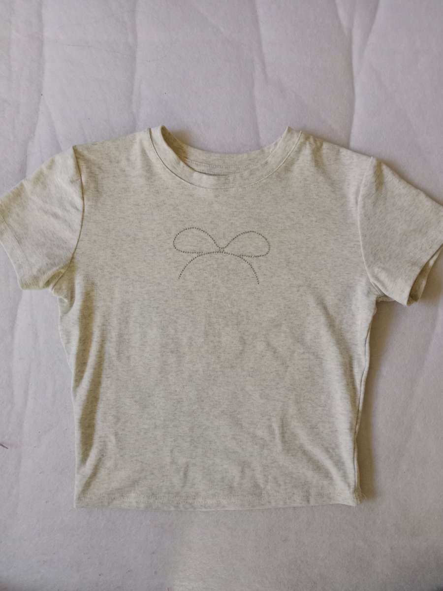 SecondChicchic's tweet photo. ครอปสีเทา  50 ฿
ไซส์  s
#ส่งต่อ #ส่งต่อเสื้อผ้ามือสอง #เสื้อผ้ามือสอง #ส่งต่อเสื้อผ้า #ส่งต่อเสื้อผ้ามือ2 #โล๊ะตู้ #เสื้อผ้ามือ2 #โล๊ะตู้เสื้อผ้ามือ2 #เสื้อผ้ามือ2สภาพดี https://t.co/7TqgocPHLC