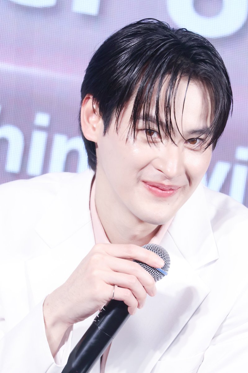 ดูจากหน้าตาแล้ว น่าจะคิดถึงเรา 😝

PHILIPS X NUMBERX9TH
#PhilipsxNOPPAKAO 
#number_9th