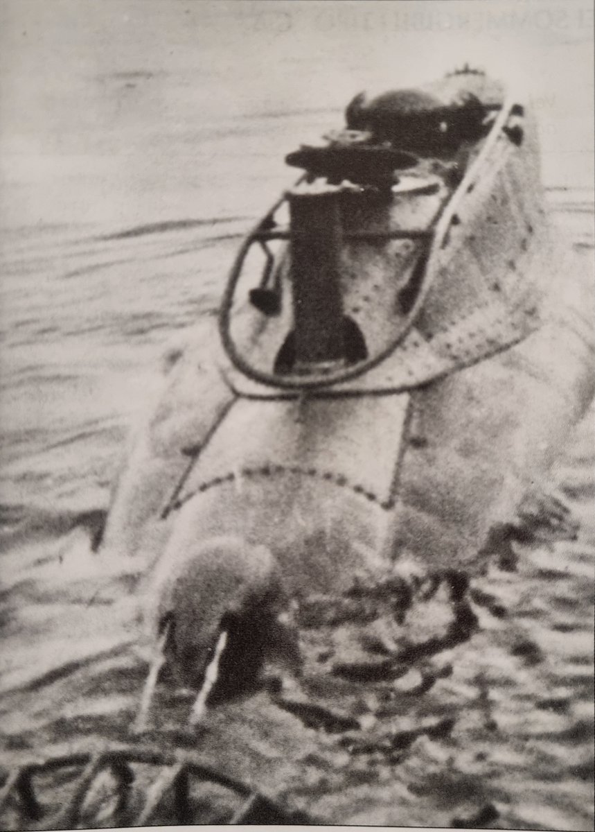 Ahead of time, the Italian navy developed in #WW2 a small submarine that in today's standards we would call "Swimmers-Delivery-Vehicle" (SDV). In this video I talked about the CA class midget submarines: youtu.be/SM5dU6Wrdbk?si… 
#submarine #regiamarina