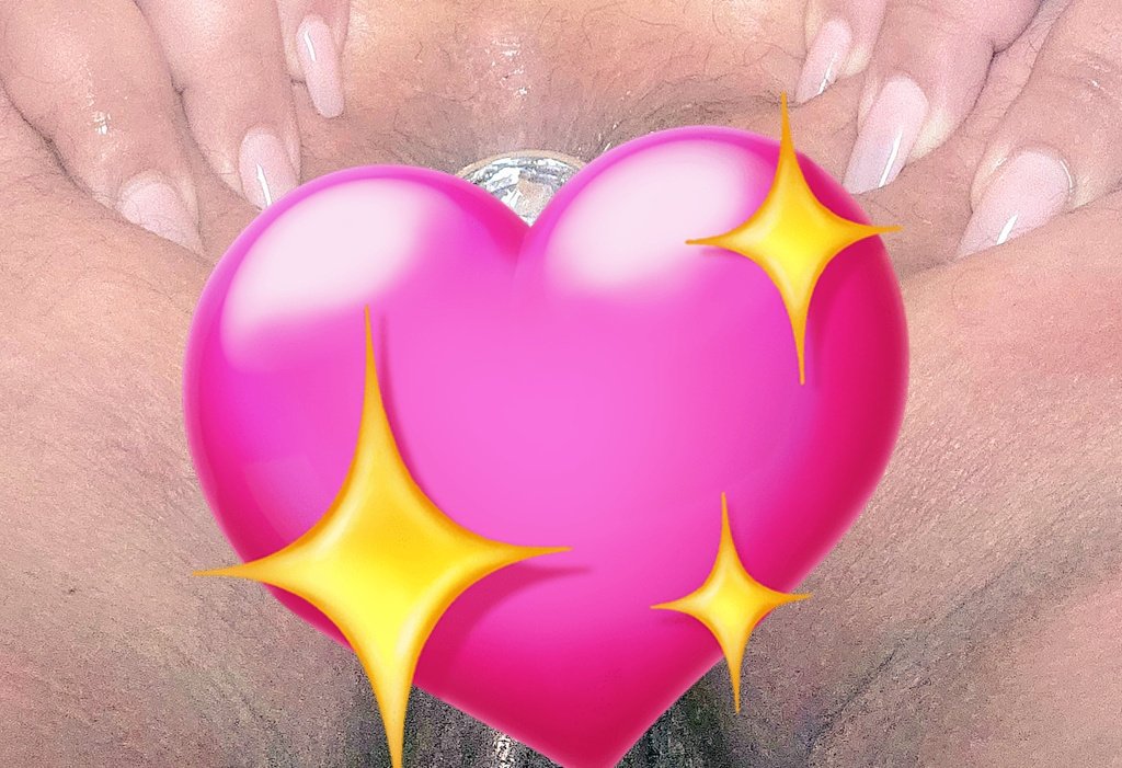 Vangie900915's tweet photo. Say Hi if you want the uncensored picture for free 😘😘😘

#nsfwtwt #nsfwtwtًً #nsfwacc #assworship 

#dmforcustoms #dmfororders https://t.co/lfSy4UyVbQ