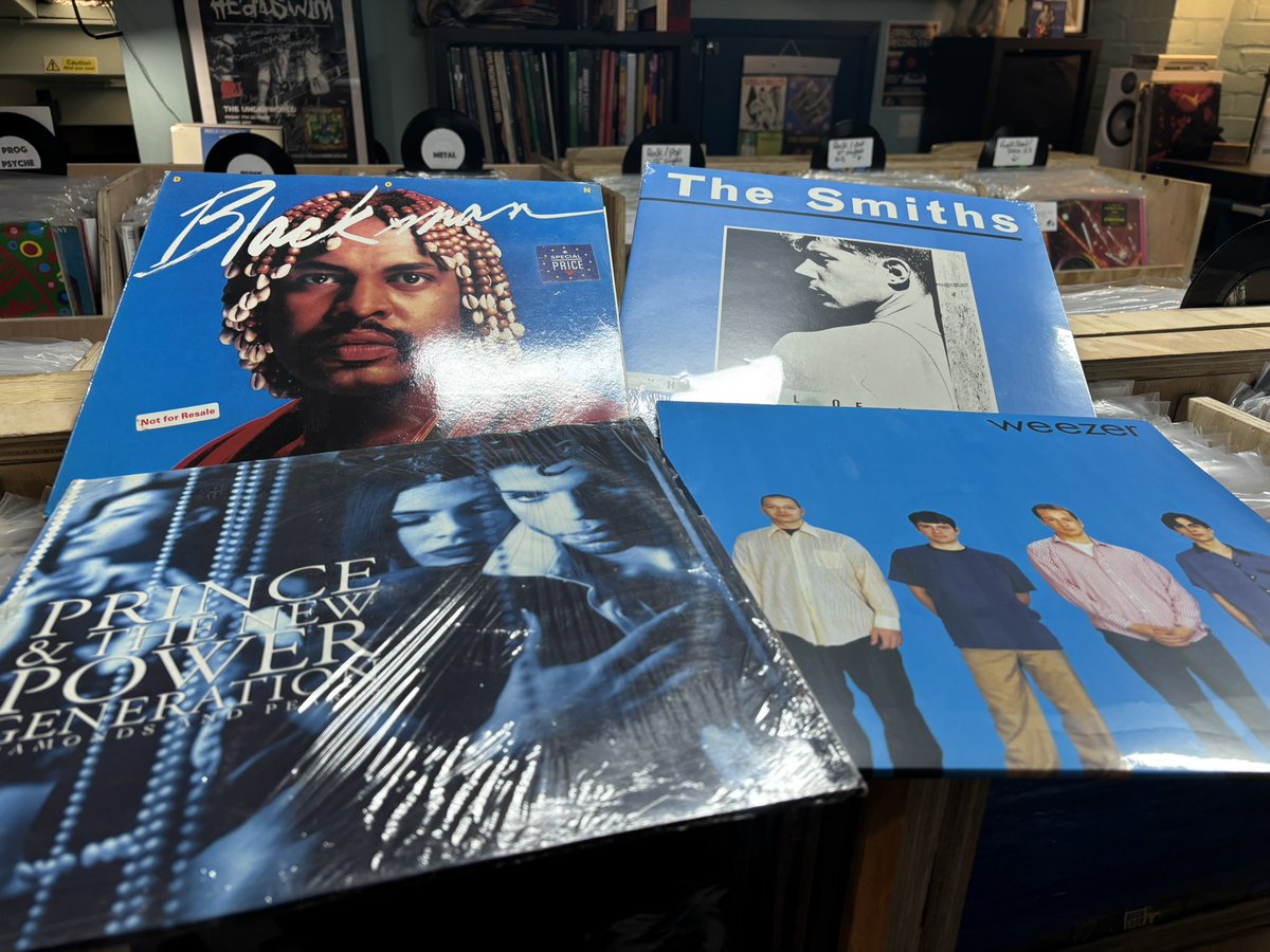 Welcome to the weekend differs! 

Shop open until 5 today with an assortment of pre loved and new goodies going in the racks.

Starting off on a blue vibe today…. What are some of your favourite albums with a predominantly blue cover?