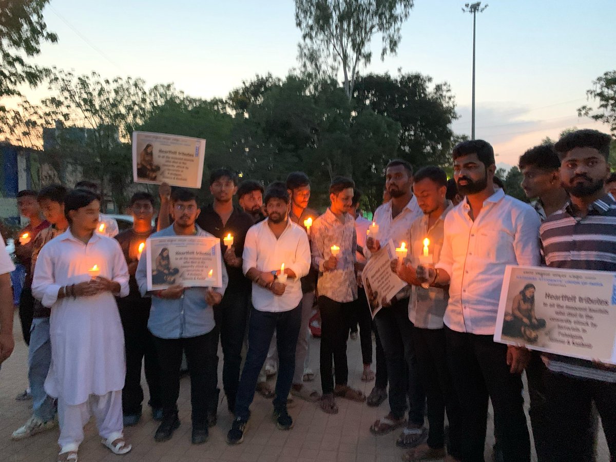 Karnataka Congress (@inckarnataka) on Twitter photo ಕಾಶ್ಮೀರದ ಪಹಲ್ಗಾಮ್ನಲ್ಲಿ ನಡೆದ ಭಯೋತ್ಪಾದಕ ಕೃತ್ಯವನ್ನು ಖಂಡಿಸಿ ಹಾಗೂ ಉಗ್ರರ ದಾಳಿಯಿಂದ ಮೃತರಾದವರ ಆತ್ಮಕ್ಕೆ ಶಾಂತಿಕೋರಿ <a href="/NSUIKarnataka/">NSUI Karnataka</a> ರಾಜ್ಯಾಧ್ಯಕ್ಷರಾದ <a href="/KirthiGanesh1/">Kirthi Ganesh - NSUI</a> ಅವರ ನೇತೃತ್ವದಲ್ಲಿ ಮೊಂಬತ್ತಿ ಹಚ್ಚಿ ಶ್ರದ್ಧಾಂಜಲಿ ಸಲ್ಲಿಸಲಾಯಿತು.
#PehalgamTerrorAttack ಕಾಶ್ಮೀರದ ಪಹಲ್ಗಾಮ್ನಲ್ಲಿ ನಡೆದ ಭಯೋತ್ಪಾದಕ ಕೃತ್ಯವನ್ನು ಖಂಡಿಸಿ ಹಾಗೂ ಉಗ್ರರ ದಾಳಿಯಿಂದ ಮೃತರಾದವರ ಆತ್ಮಕ್ಕೆ ಶಾಂತಿಕೋರಿ <a href="/NSUIKarnataka/">NSUI Karnataka</a> ರಾಜ್ಯಾಧ್ಯಕ್ಷರಾದ <a href="/KirthiGanesh1/">Kirthi Ganesh - NSUI</a> ಅವರ ನೇತೃತ್ವದಲ್ಲಿ ಮೊಂಬತ್ತಿ ಹಚ್ಚಿ ಶ್ರದ್ಧಾಂಜಲಿ ಸಲ್ಲಿಸಲಾಯಿತು.
#PehalgamTerrorAttack