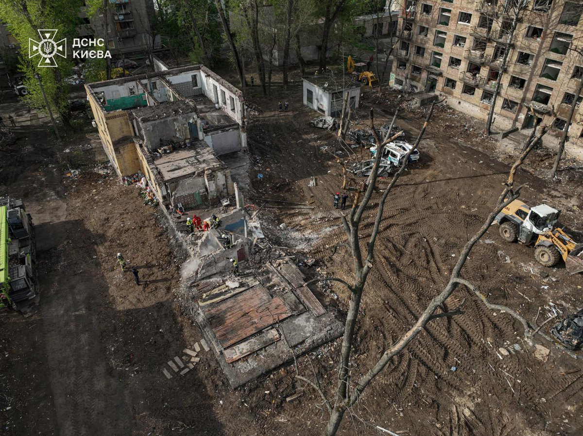 Kyiv ❤️‍🩹
This is how other European capitals will look if russia isn't stopped in Ukraine and held accountable for their horrendous atrocities. 

Justice is key to breaking russia's vicious circle of impunity. It isn't for sale.