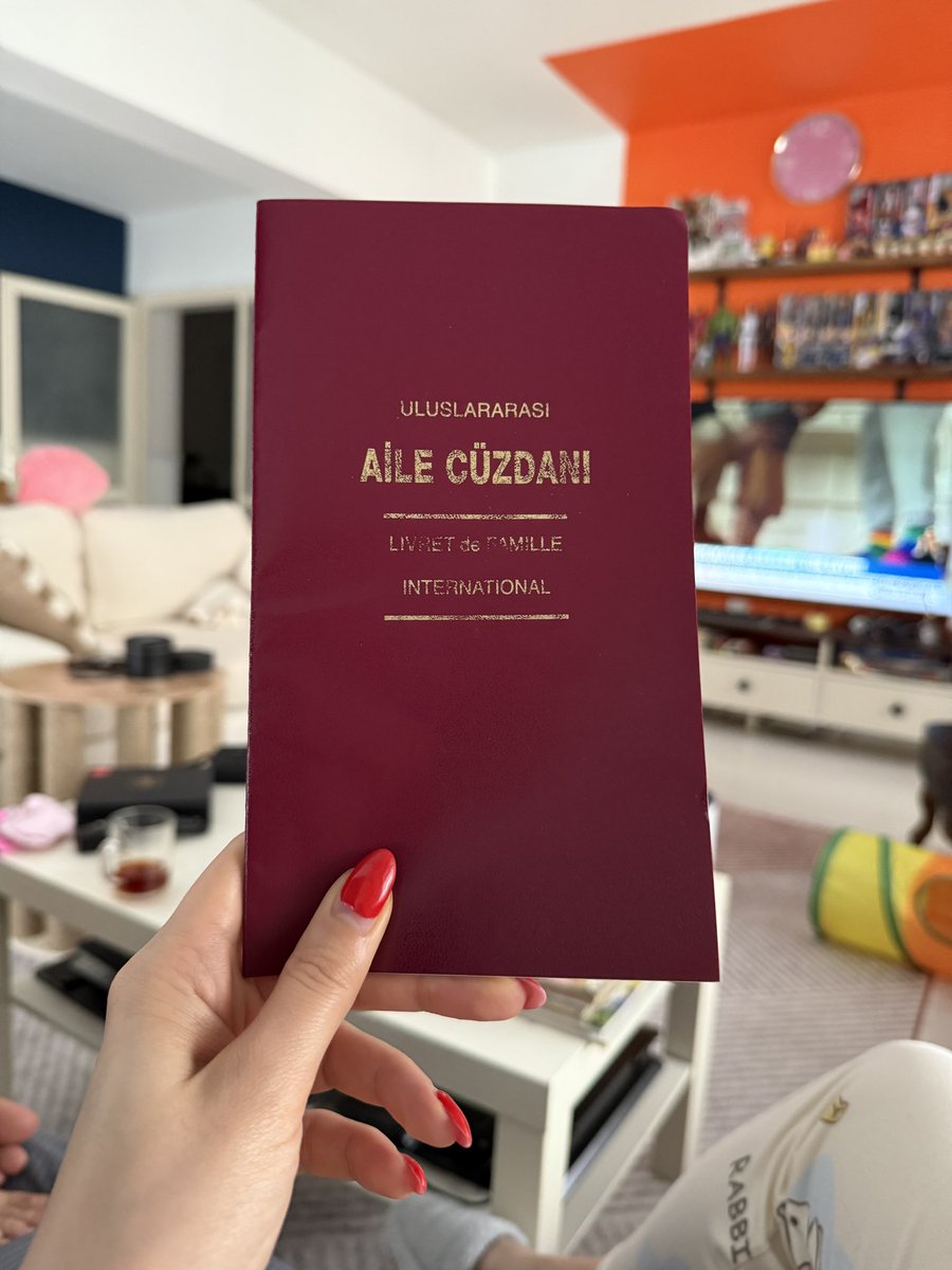 Sayın bakanım madem çocuk olmayınca aile olmuyoruz o zaman bunu niye verdiniz ?🙃