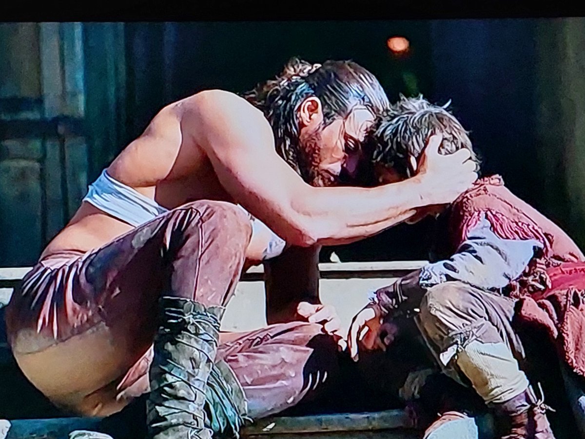 #CanYaman, un uomo che ancora ieri ha rimarcato, il suo voler essere libero nel vero senso della parola.Usando,per  affermarlo,anche come tributo, le parole di un altro outsider,Papa Francesco. 
Non possiamo che volergli bene e appoggiarlo.
Buongiorno, buon sabato 🌞🍀
#ElTurco